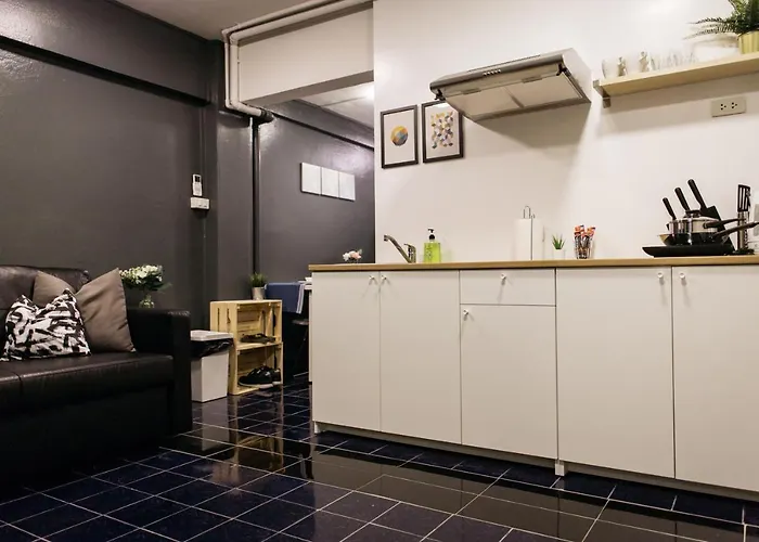 Apartment T2 2 Bedrooms 6 Guests Full Kitchen 1 Min To Bts Bangkok